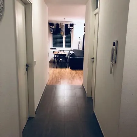 A Cozy 80 Sqm Away From With Private Garden Гёппинген