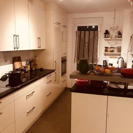 Апартаменты A Cozy 80 Sqm Away From With Private Garden