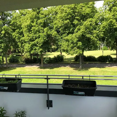 A Cozy 80 Sqm Away From With Private Garden Апартаменты Гёппинген
